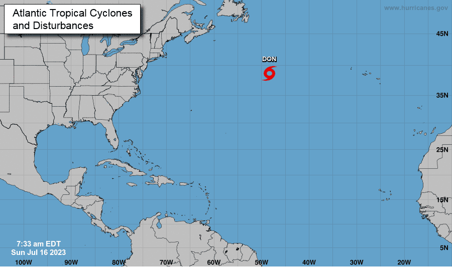 La tormenta subtropical Don deambula en medio del Atlántico