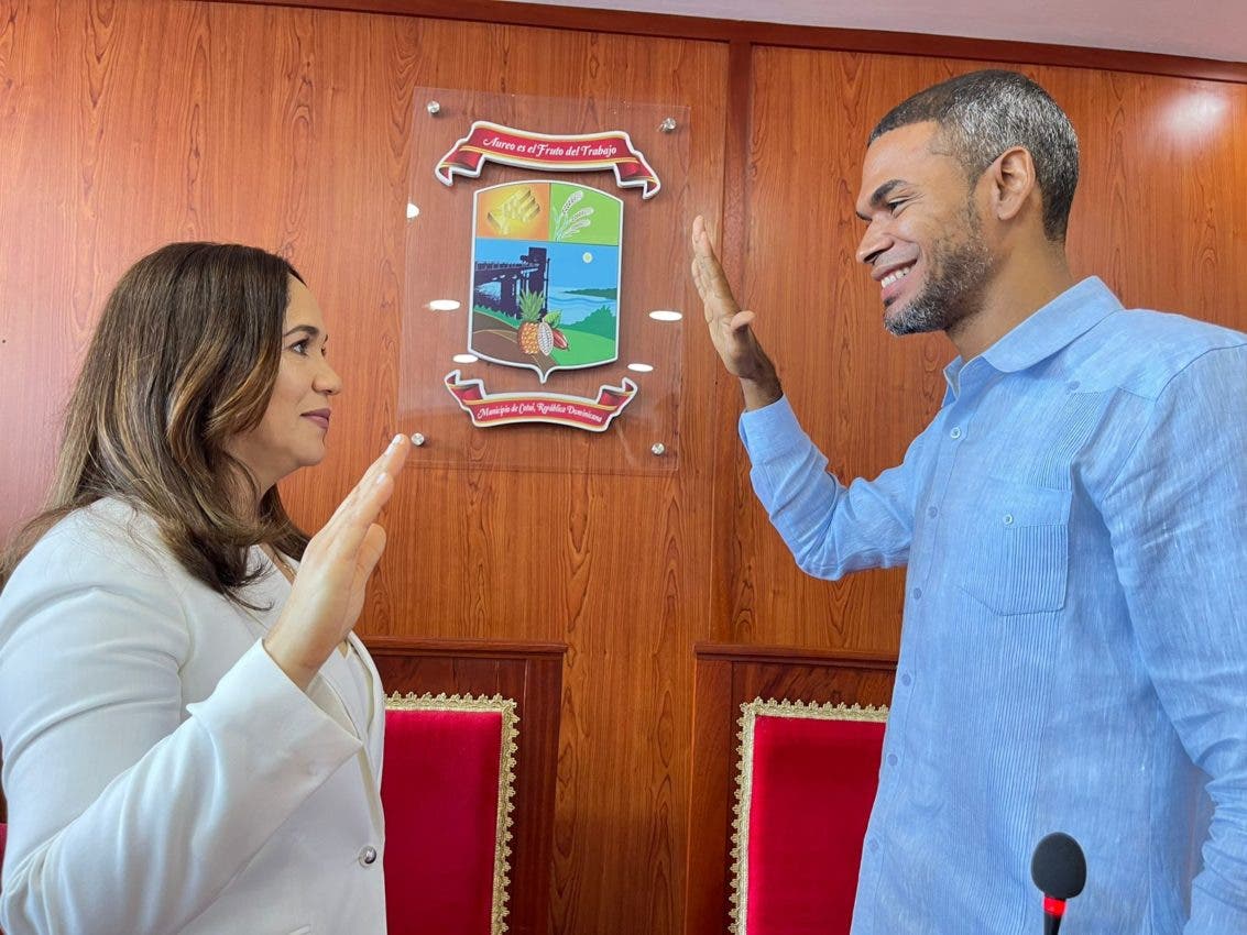 Posesión nueva alcaldesa en Cotuí