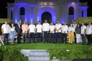 Arnaud presenta proyecto para mejorar servicios de agua potable y saneamiento en Espaillat