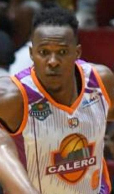 Calero y Trenes ganan en basket Santo Domingo