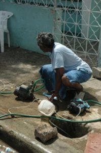 Residentes El Pensador piden agua y luz