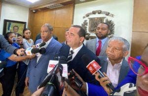La oposición pide a JCE anular admonición