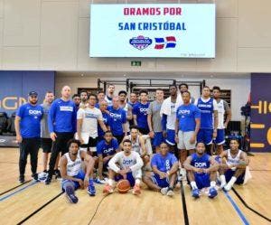 Selección de baloncesto se une en solidaridad por tragedia de San Cristóbal