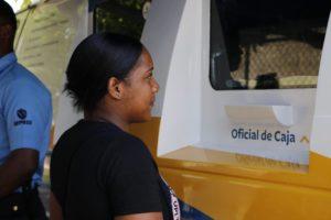 Gobierno inicia entrega de bono escolar en la Regional 15 de Educación