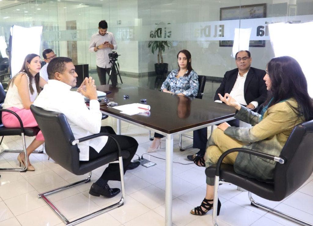 Cynthia Breazeal, directora del grupo de robots personales en Mit Media Lab, durante una entrevista en el periódico El Día y el digital de El Nacional. Foto/ José de León