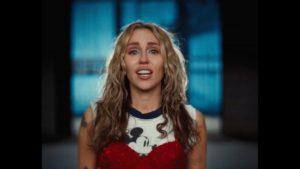 Miley Cyrus lanza una mirada al pasado en su nuevo sencillo, “Used To Be Young»