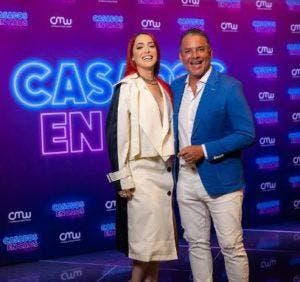 «Bien internacional, bien moderno», así define Karen Yapoort la escenografía de su programa