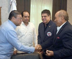 Valcárcel resalta apoyo de Camacho al boxeo