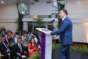 Luis Alberto lidera en simpatía e intención de votos en SDE
