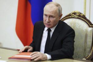 Putin defiende sistema electoral ruso como «uno de los mejores del mundo»