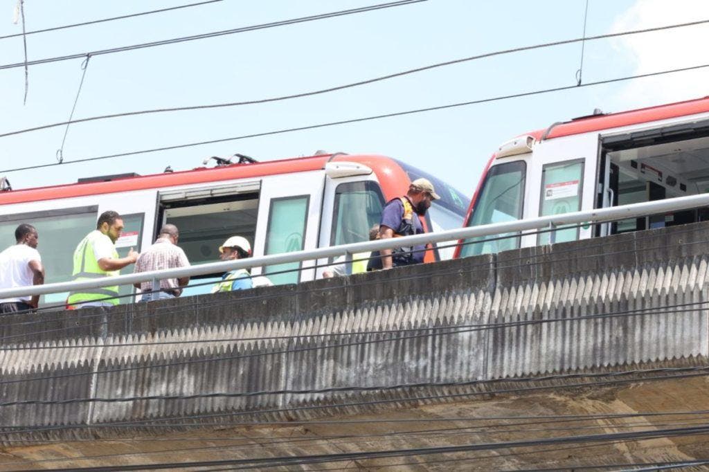 La Oficina para Reordenamiento del Transporte (Opret), suspendió el servicio del Metro de Santo Domingo en la línea 1, en el tramo que va desde la estación Máximo Gómez hasta la Mamá Tingó. El resto de la línea estará funcionado de manera habitual.