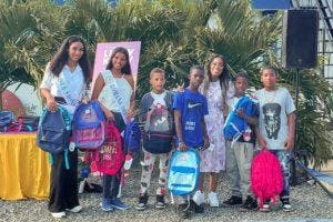 Candidata a Diputada del PLD celebra su cumpleaños con niños de escasos recursos