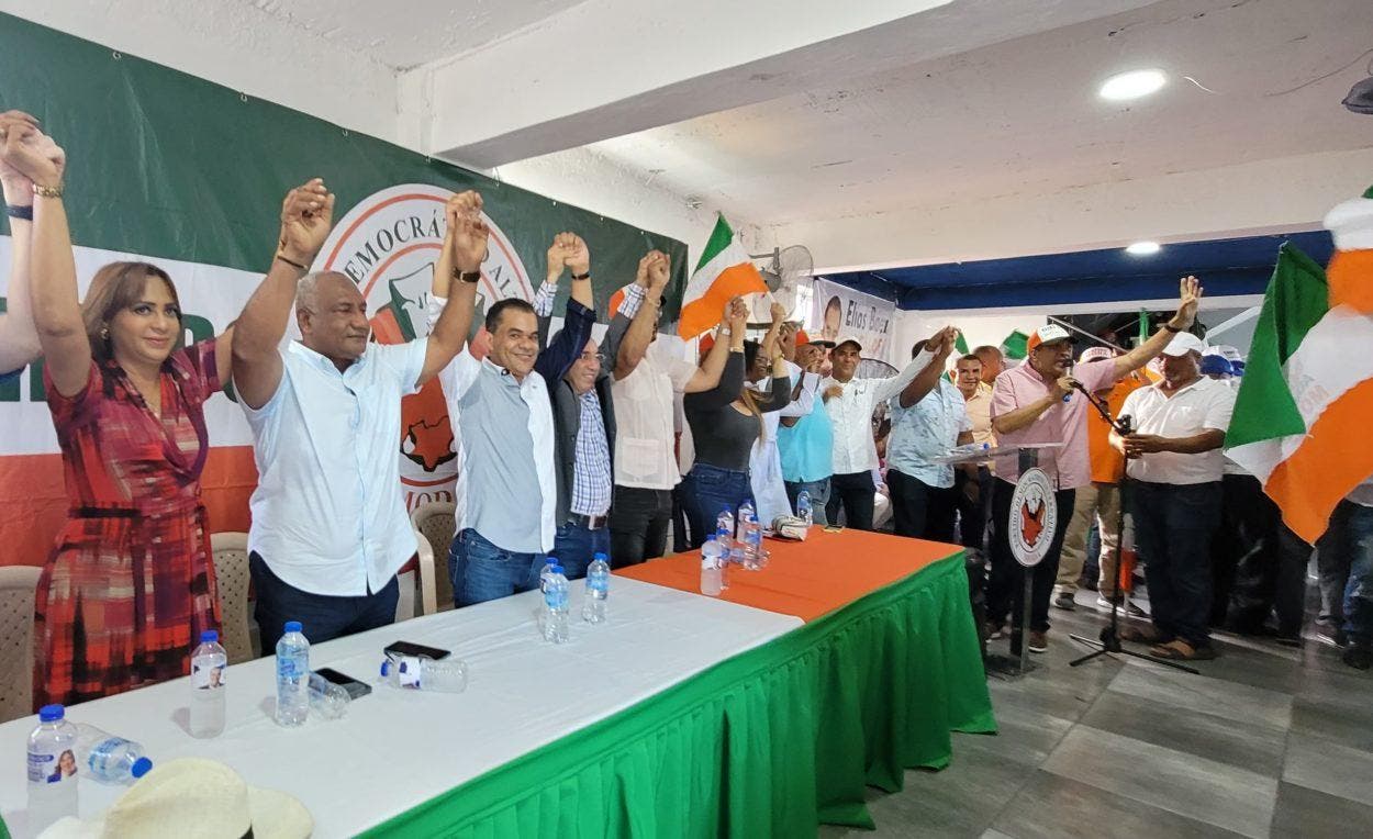 Moda proclaman Elías Báez como candidato alcalde Santo Domingo Oeste
