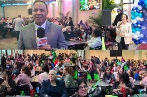 Asambleísta (D) Bronx festeja con envejecientes la fiesta de Halloween