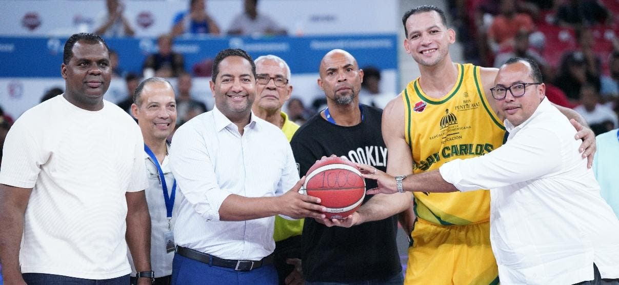Manuel Guzmán llega a mil rebotes torneo basket