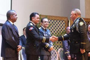 Reconocen con la «Orden del Mérito Policial» a cientos de miembros policiales