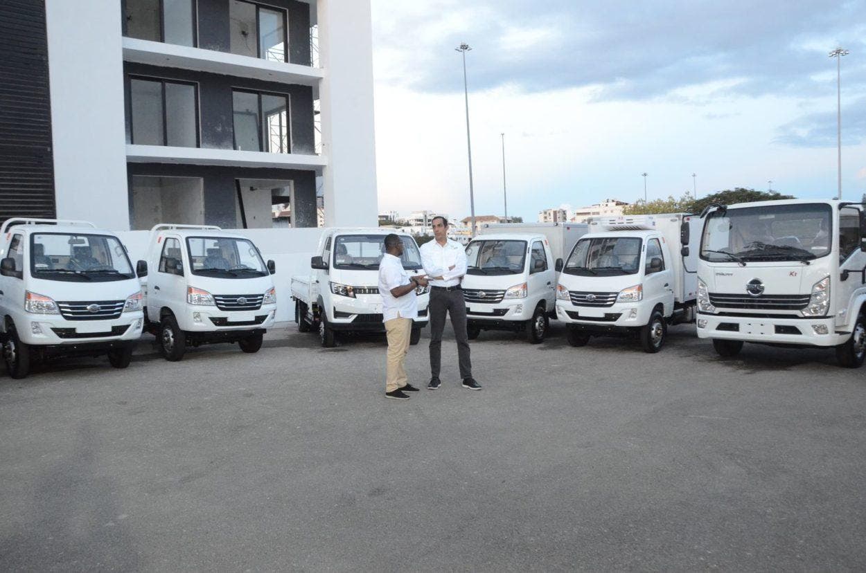 Bonsai Motors inaugura local y presenta nuevos camiones eléctricos Weichai