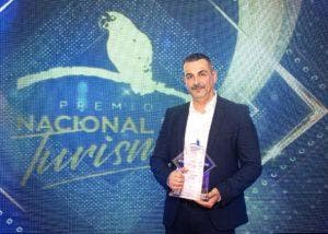 Director Lopesan recibe premio