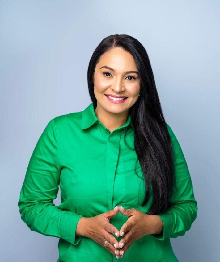 Daniela Lizardo logra candidatura a diputada en Santiago FP