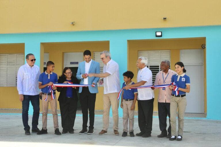 Abinader inaugura escuela Mercedes Sepúlveda del Ensanche Luperón