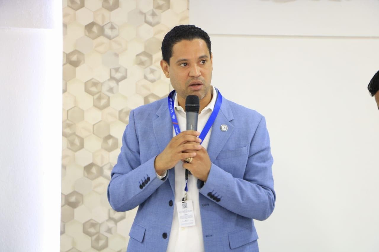 Amador Figaris pide incorporar centros educativos en Evaluación -CAF