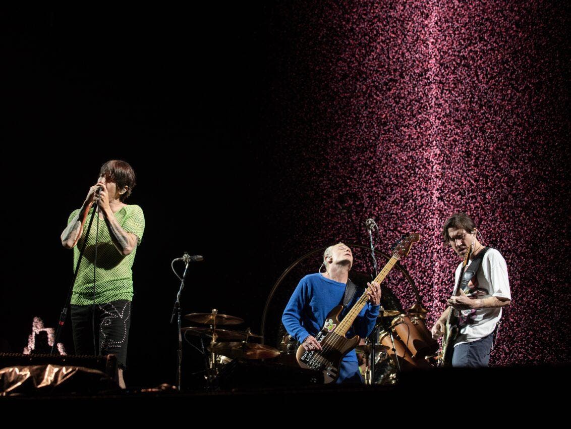 Red Hot Chili Peppers desata locura en Costa Rica
