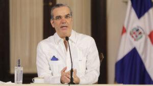 Luis Abinader encabeza las encuestas
