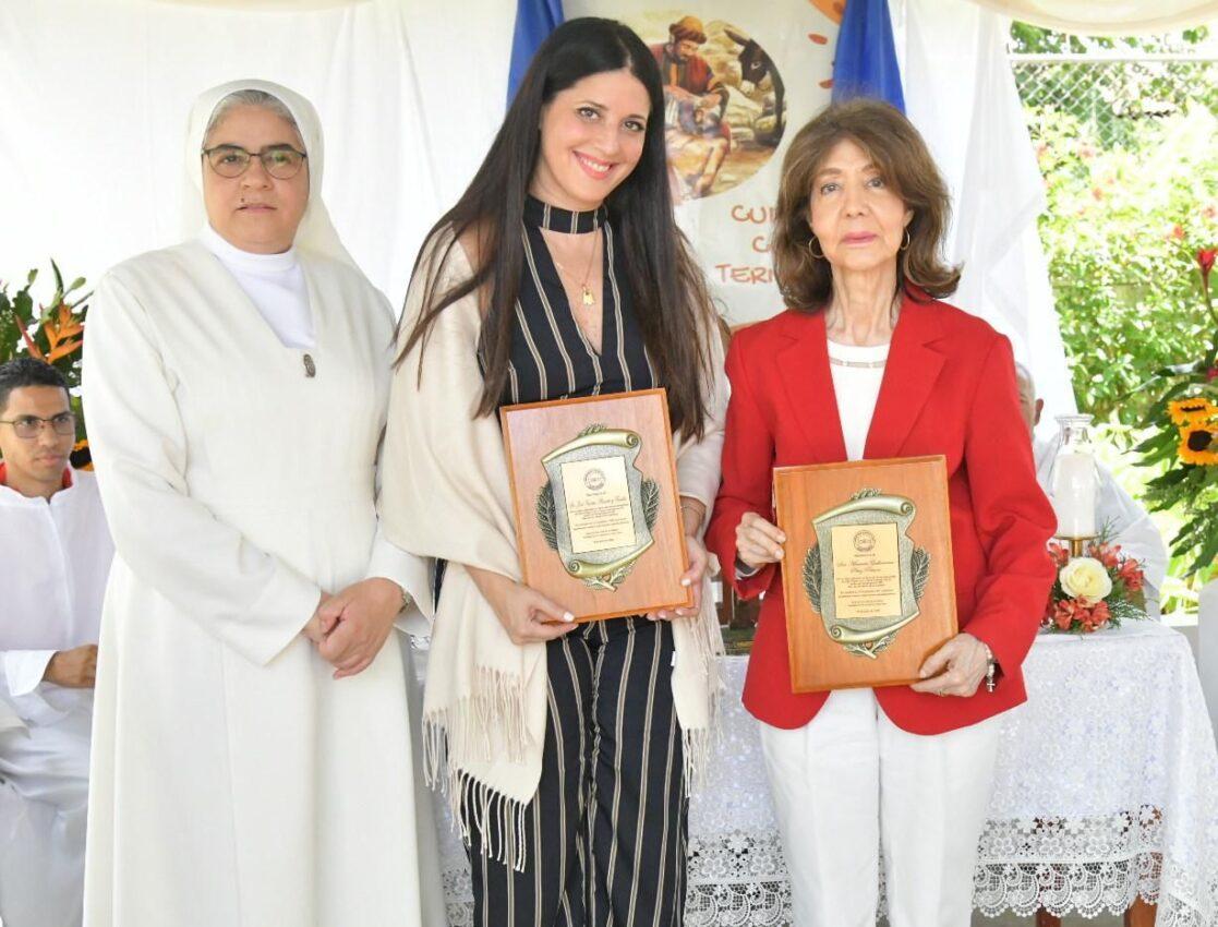 Entregan fundación a congregación religiosa