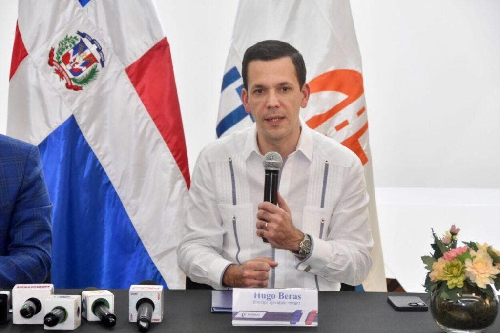 Hugo Beras reitera transparencia y apego a la ley en proceso licitación semáforos inteligentes