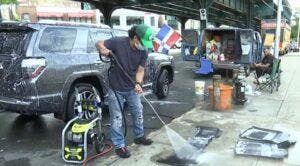 Buscan regular lavaderos de vehículos en calles NYC