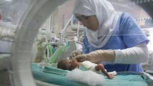 Mueren 2 bebés y un paciente por falta de electricidad en hospital de Gaza