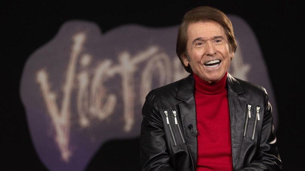 Raphael: "Tengo la suerte de estar cantando para cinco generaciones"