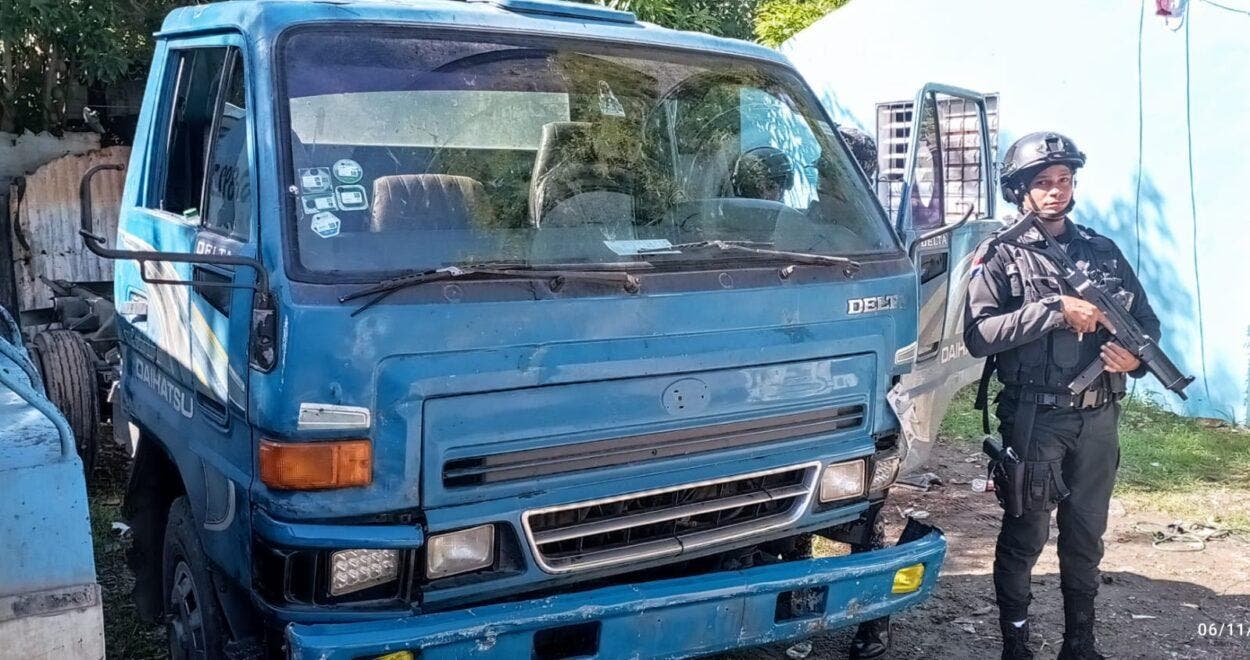 PN apresa a 3 personas y recupera camión robado