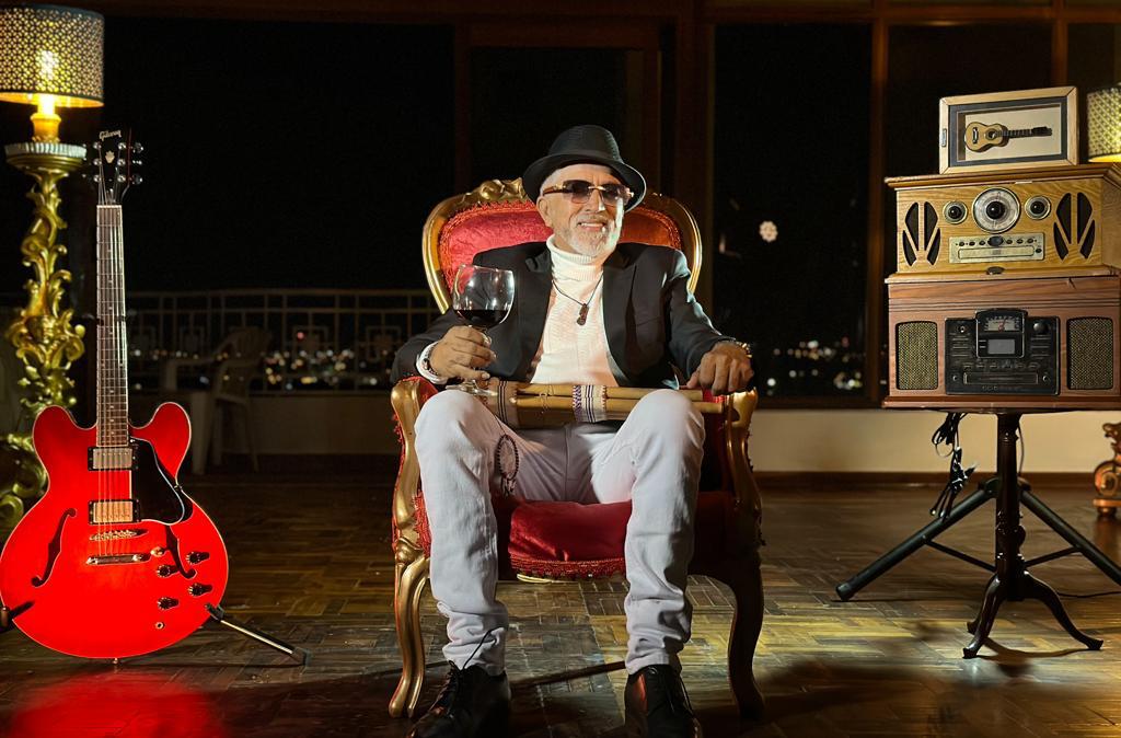 Julian Pichardo estrena su videoclip musical «Dame Tu Amor»