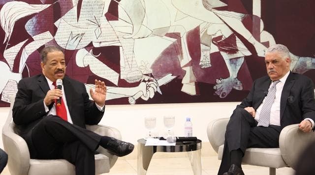Rosario dice gobierno de Abinader ha entregado servicios públicos al sector privado