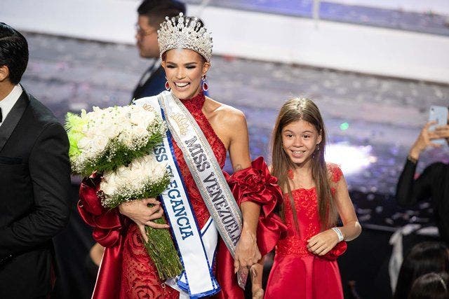 Una docente de 27 años, la primera madre en ganar la corona del Miss Venezuela