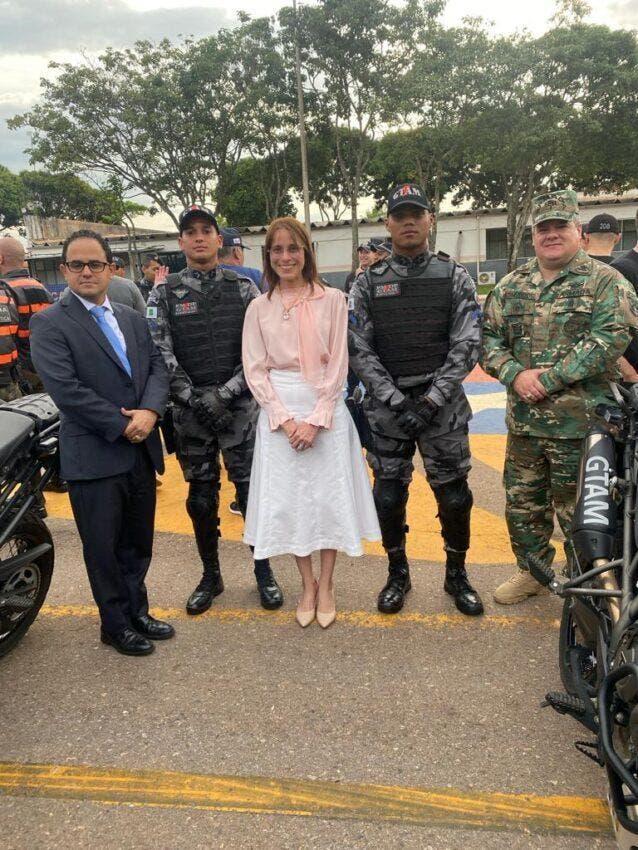 Dos miembros policiales Lince culminan “Curso Táctico en Acciones de Motos” en Brasil