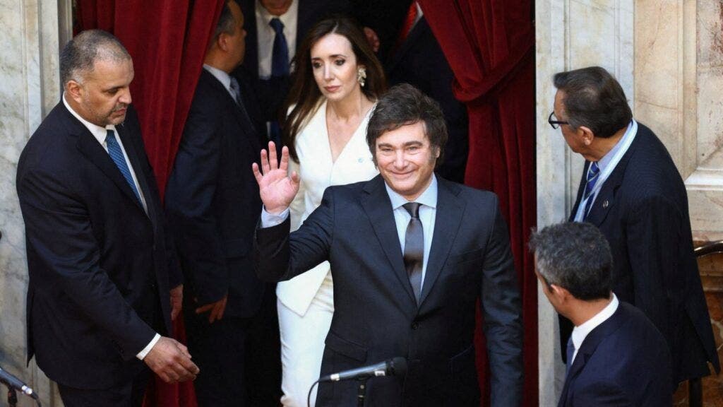 Milei juró por Dios y por la patria como nuevo presidente de Argentina