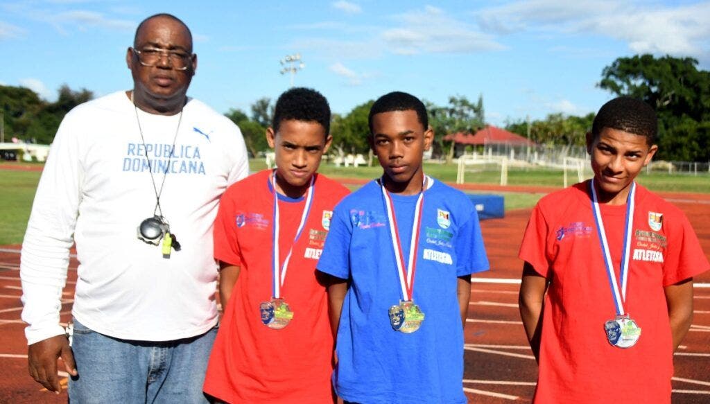 Atletismo exhibió futuros valores