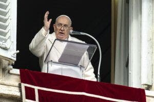 Papa Francisco presidirá celebraciones de Navidad tras superar la bronquitis