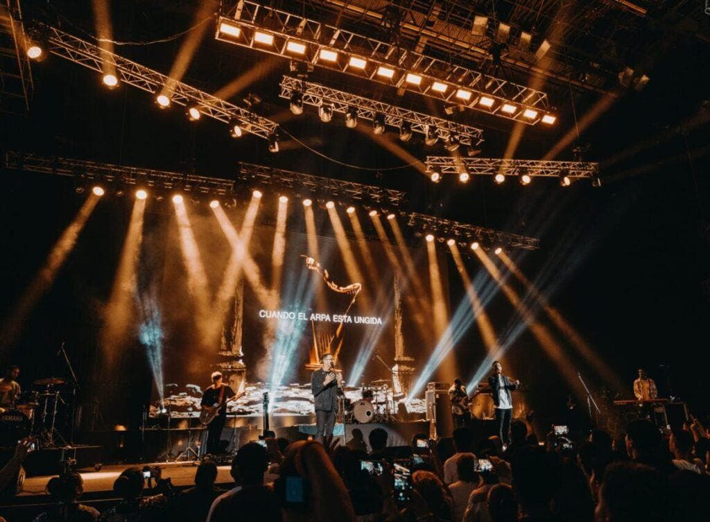 Grupo Grace se presenta ante miles de personas en Argentina