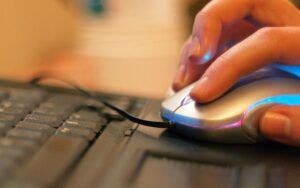 Estudian uso problemático de la pornografía en internet entre jóvenes