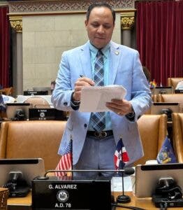 Asambleísta Álvarez NY-78 motivó y apoyó resolución en Albany honor a Duarte