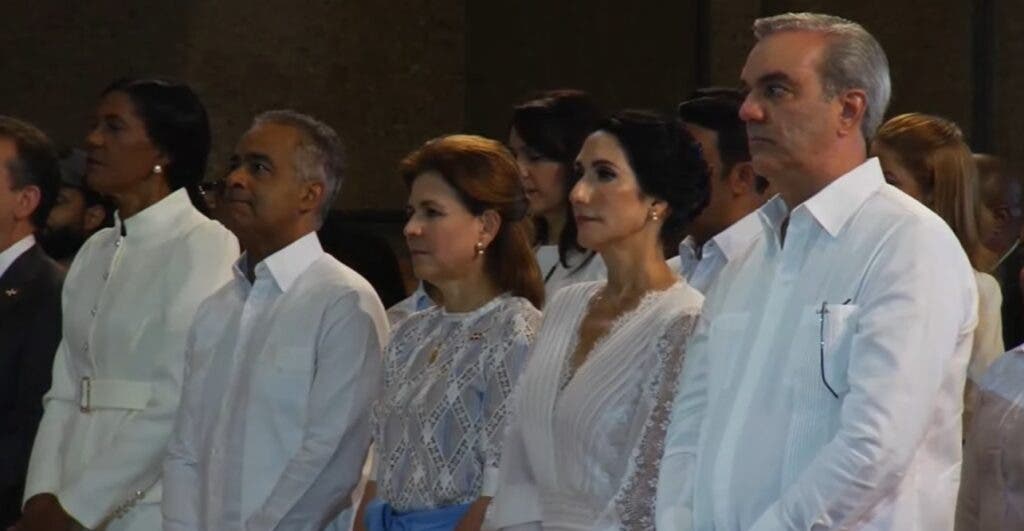 Miles participan en actos en honor a la Virgen de la Altagracia
