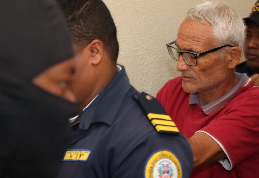 El francés Georges Antoine Thevenet cuando es llevado al tribunal para conocerle medida de coerción./Foto Guillermo Burgos