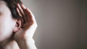 Un estudio asocia la pérdida de audición a un mayor riesgo de demencia