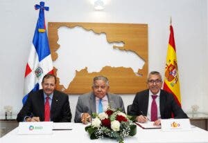 BHD y el ICO ratifican acuerdo para incentivar​ inversión española en RD