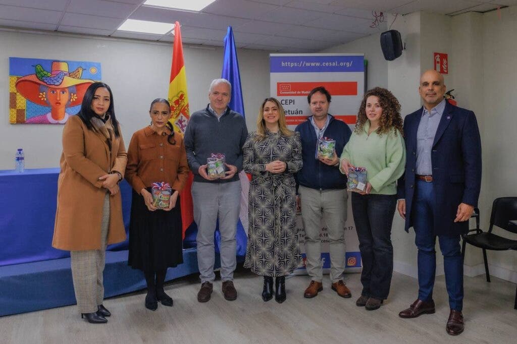 Supérate firma convenio para crear primer Restaurante-Escuela en Pedernales