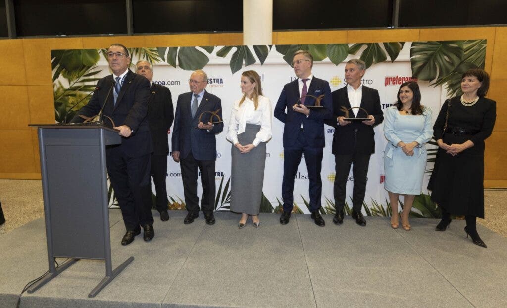 Grupo Preferente reconoce a Juan Manuel Martín de Oliva en FITUR