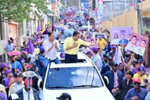 Luis Alberto ante multitud: «Esta caravana predice lo que pasará el 18 de febrero»